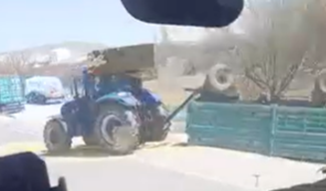 Niğde’de römork devrildi