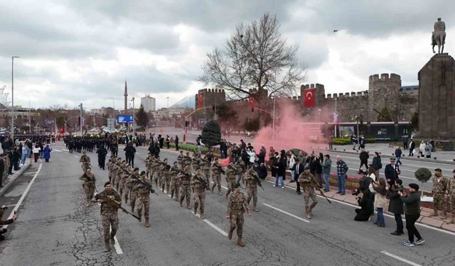 Polis haftasında Özel Harekat'tan nefes kesen gösteri