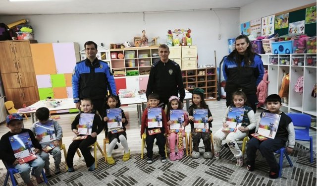 Niğde Emniyeti’nden öğrencilere güvenlik eğitimi