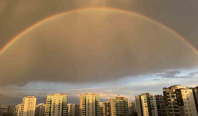 Yağmur sonrası oluşan gökkuşağı hayran bıraktı