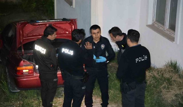 Bir araçtan uzun namlulu silah mermileri çıktı