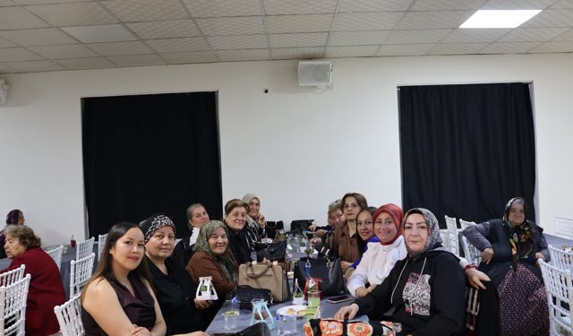 Kemerhisar Belediyesi Anneler Günü'ne özel program düzenledi