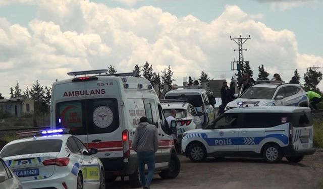 Öğrenci servisine tren çarptı: 13 öğrenci hafif yaralandı
