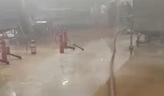 Niğde OSB’de kuruyemiş fabrikasında yangın