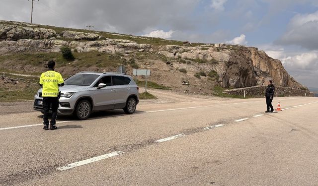 Trafik ve asayiş ekipleri bayram denetiminde
