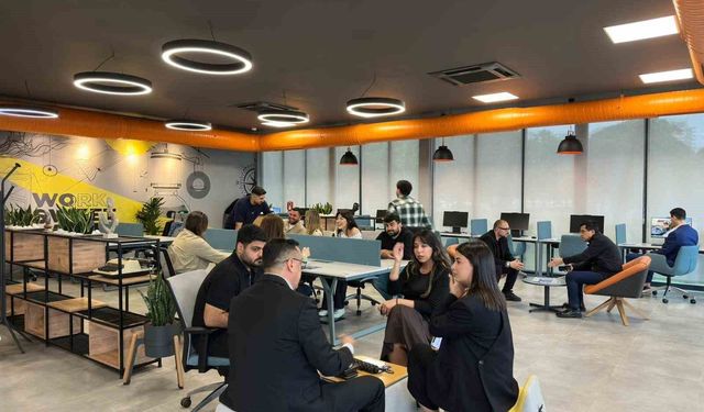 İş dünyası ve gençler aynı çatıda buluşuyor
