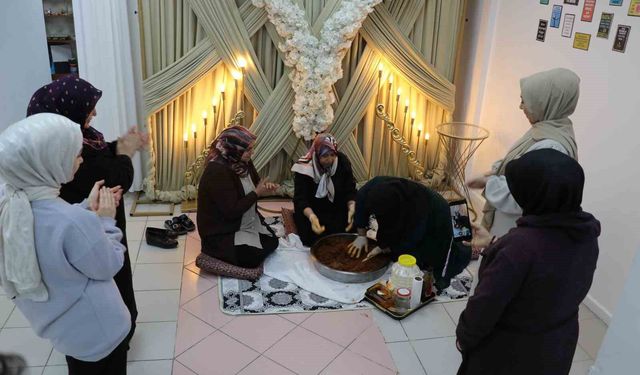 Sadece kadınlara özel kafe açtı doyasıya eğlendiler