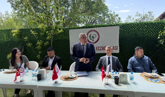 Niğde’de Eczacılar günü kutlandı