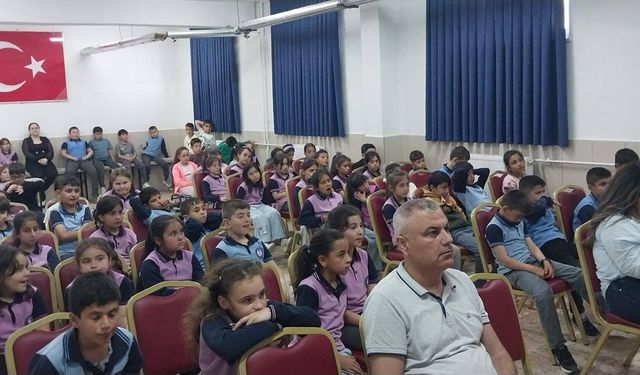 Minik öğrenciler çevre dostu davranışları öğrendi