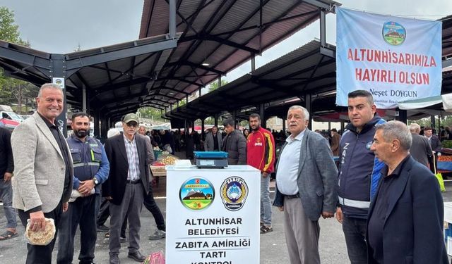 Altunhisar'da yeni kapalı pazar yeri hizmete girdi