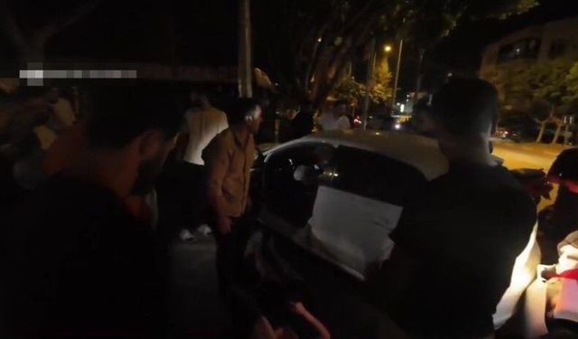 Otomobiller kavşakta çarpıştı: 2 yaralı