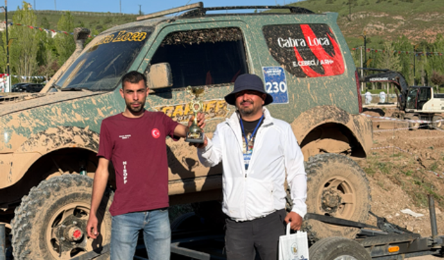 Niğdeli offroad sporculardan Sivas’ta başarı