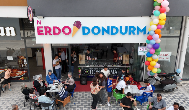 Niğde’de "Nerdo Dondurma & Tatlı" hizmete açıldı