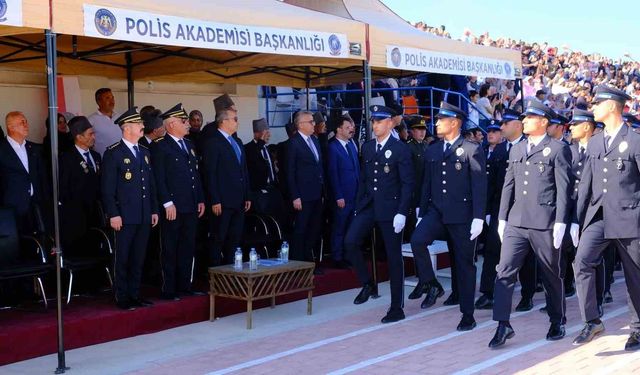 POMEM'de 409 polis adayı mezun oldu