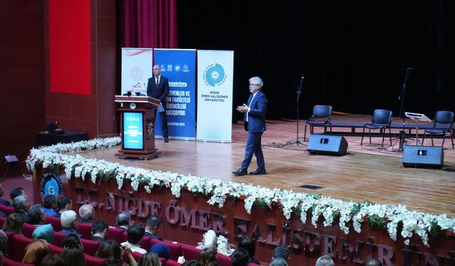 Bakan Yardımcısı Ömer Faruk Yelkenci: "Bir tarafta beceri örgüsü, diğer tarafta değerler var"