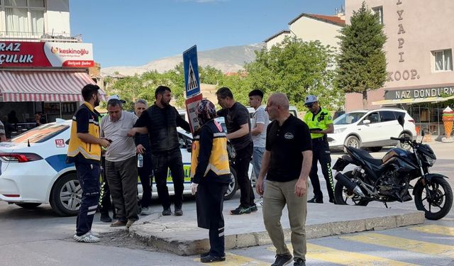 Niğde’de otomobil ile motosiklet çarpıştı: 1 kişi yaralandı