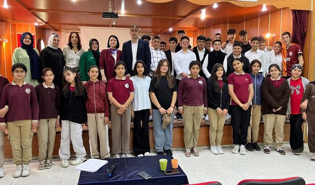 Niğde'de öğrenciler türkçenin inceliklerini öğrendi