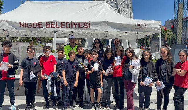 Niğde’de dijital dünyanın tehlikeleri çocuklara anlatıldı