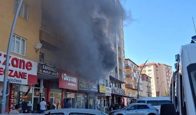 Kumluca Mahallesi’nde apartmanda yangın: Yaralılar var