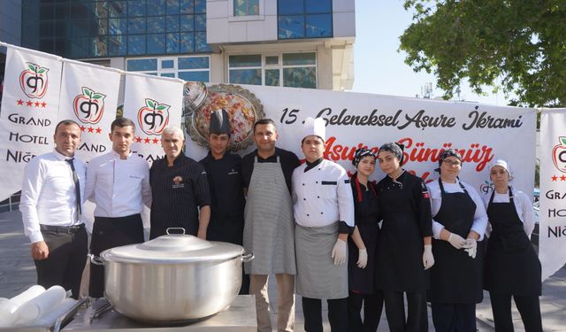 Grand Hotel Niğde'den 15. geleneksel aşure ikramı
