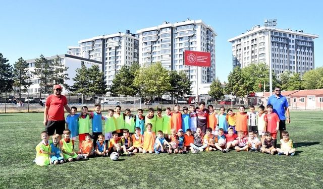 GSB Spor Okulları'nda futbol heyecanı hız kesmiyor