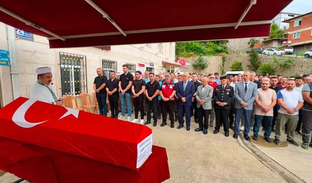 Kalp krizi sonucu hayatını kaybeden Kıbrıs gazisi son yolculuğuna uğurlandı