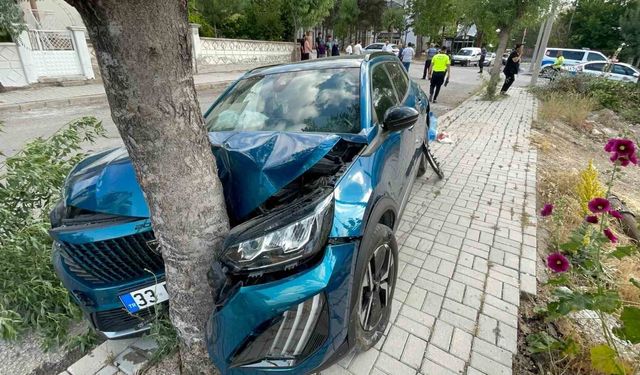 İki aracın karıştığı kazada 1 kişi yaralandı