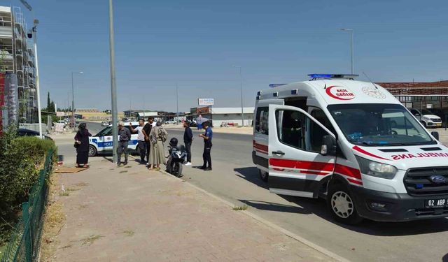 Otomobille motosiklet çarpıştı: 1 yaralı