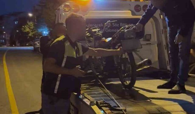 Sahte plakalı ve belgesiz kullanılan motosiklet trafikten men edildi