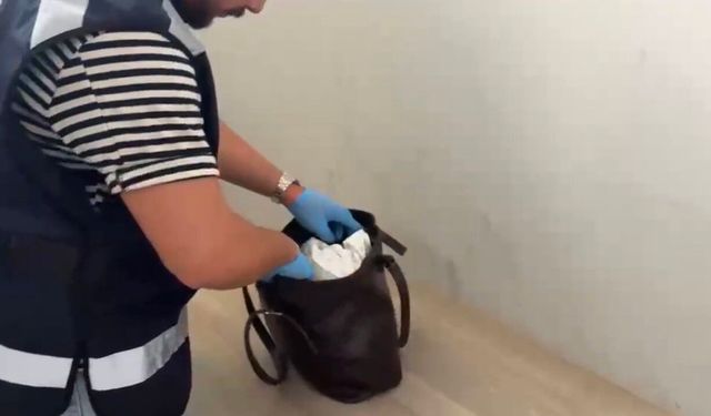 1 kilo 210 gram metamfetamin ele geçirildi