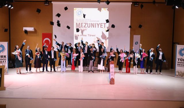 Niğde'de konservatuvar öğrencileri diplomalarını aldı