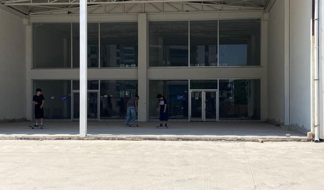 Hafta sonunun tadını kaykay sürerek çıkardılar