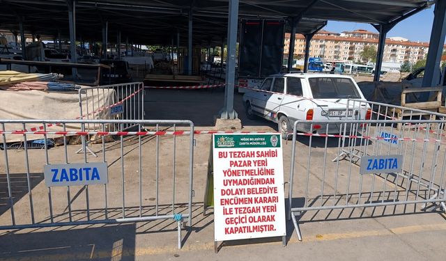 Niğde Pazartesi Pazarında kurallara uymayan tezgaha kapatma