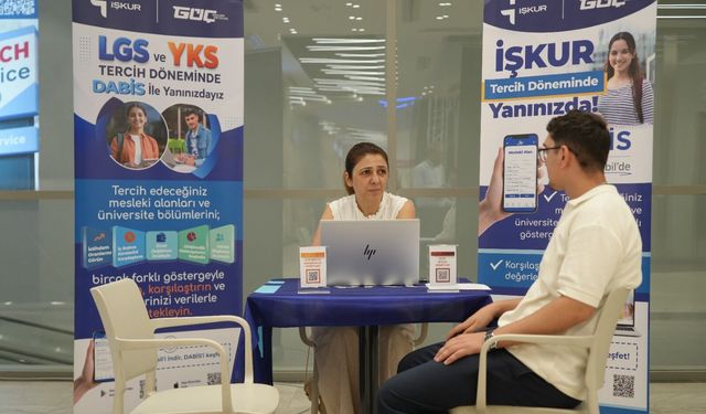 Niğde'de öğrenci ve veliler bilgilendiriliyor