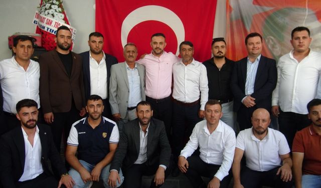 Murtaza Köyü Derneği’nde Fethi Soyak güven tazeledi