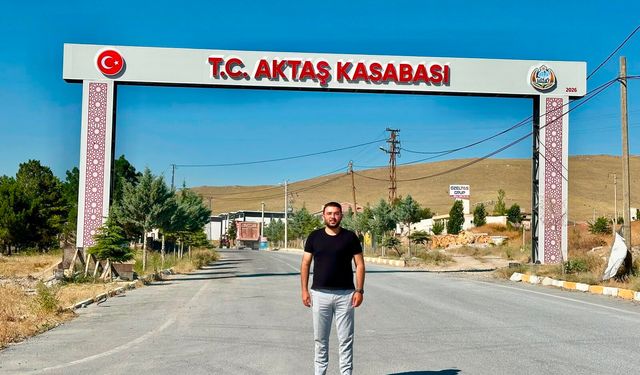 Aktaş’ın karşılama tabelası yenilendi