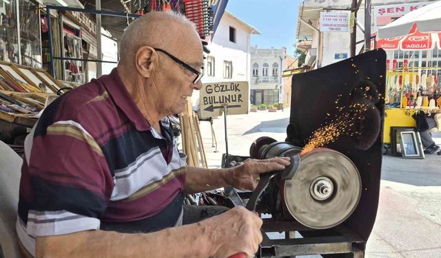 Yarım asırlık dükkanın büyük derdi: 'Elimizden her iş geliyor, ama çırak gelmiyor!'