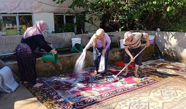 Geleneksel halı yıkama mesaisi başladı