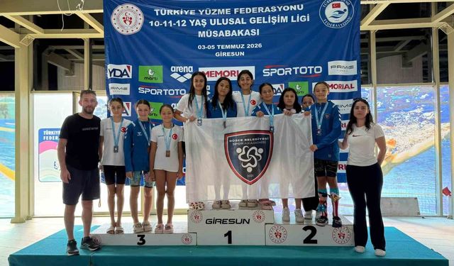 Yüzme sporunda toplam 14 madalya geldi