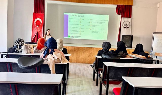 Bor’da kursiyerlere tütün bağımlılığı eğitimi verildi