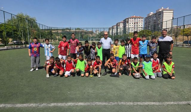 Niğde'de çocuklar futbol eğitimiyle buluşuyor