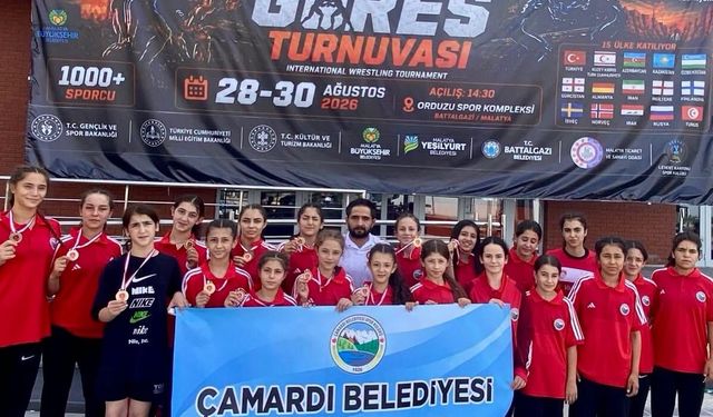 Çamardılı güreşçiler tam 12 madalya kazandı