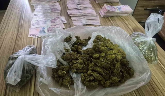 'Dur' ihtarına uymayan sürücünün aracından uyuşt*rucu çıktı