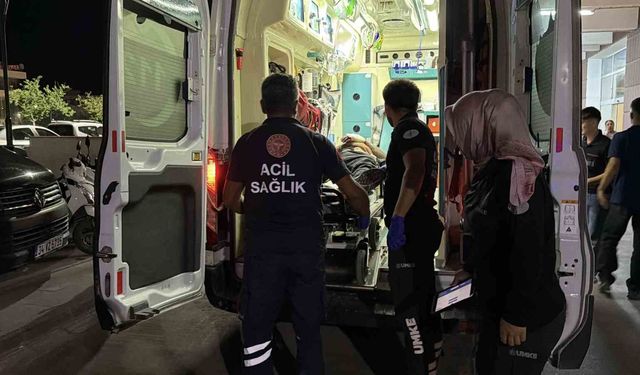 'Ne bakıyorsun' kavgasında 3 kişi bıçak ve silahla yaralandı