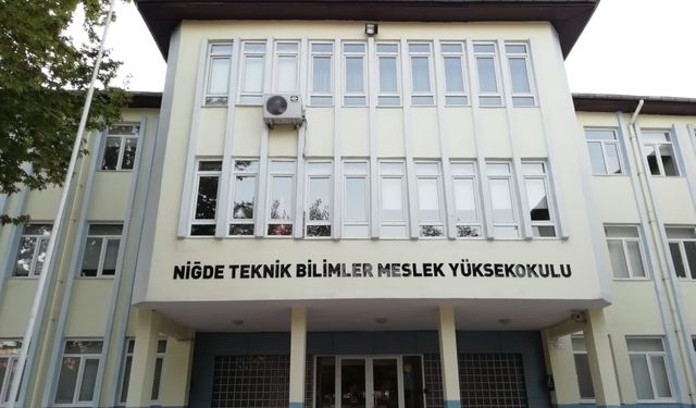 Okul müdürüne tehdit : Sendika arkamızda kelepçe ile gidersin