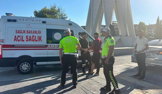 Niğde'de motosiklet ile otomobil çarpıştı: 1 yaralı