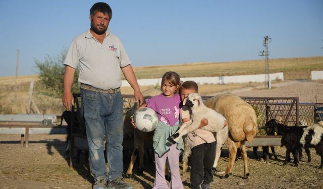 Niğde'de hayvancılık yapan aileler, evlerine elektrik istiyor