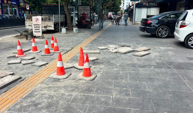 Niğde'de kaldırımlar yenileniyor