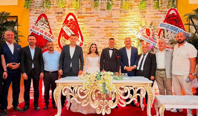 Gül ailesinin mutlu günü