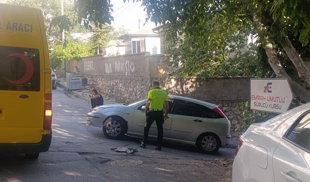 Yukarı Kayabaşı’nda kaza: 2 otomobil çarpıştı